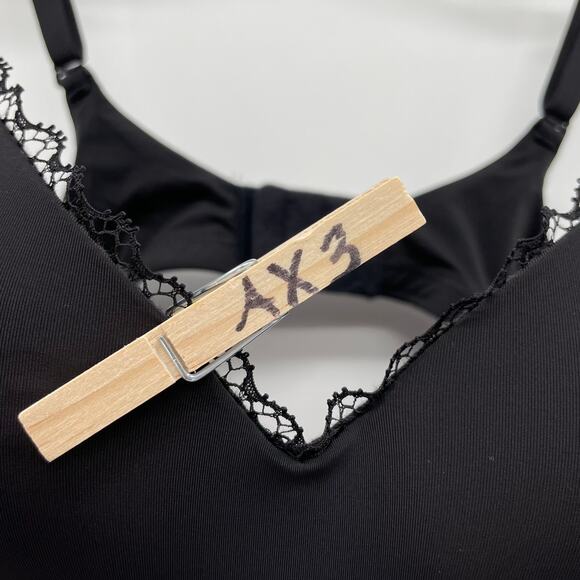 Maidenform Women's Pure Comfort T-Shirt Wireless Bra - Picture 9 of 9